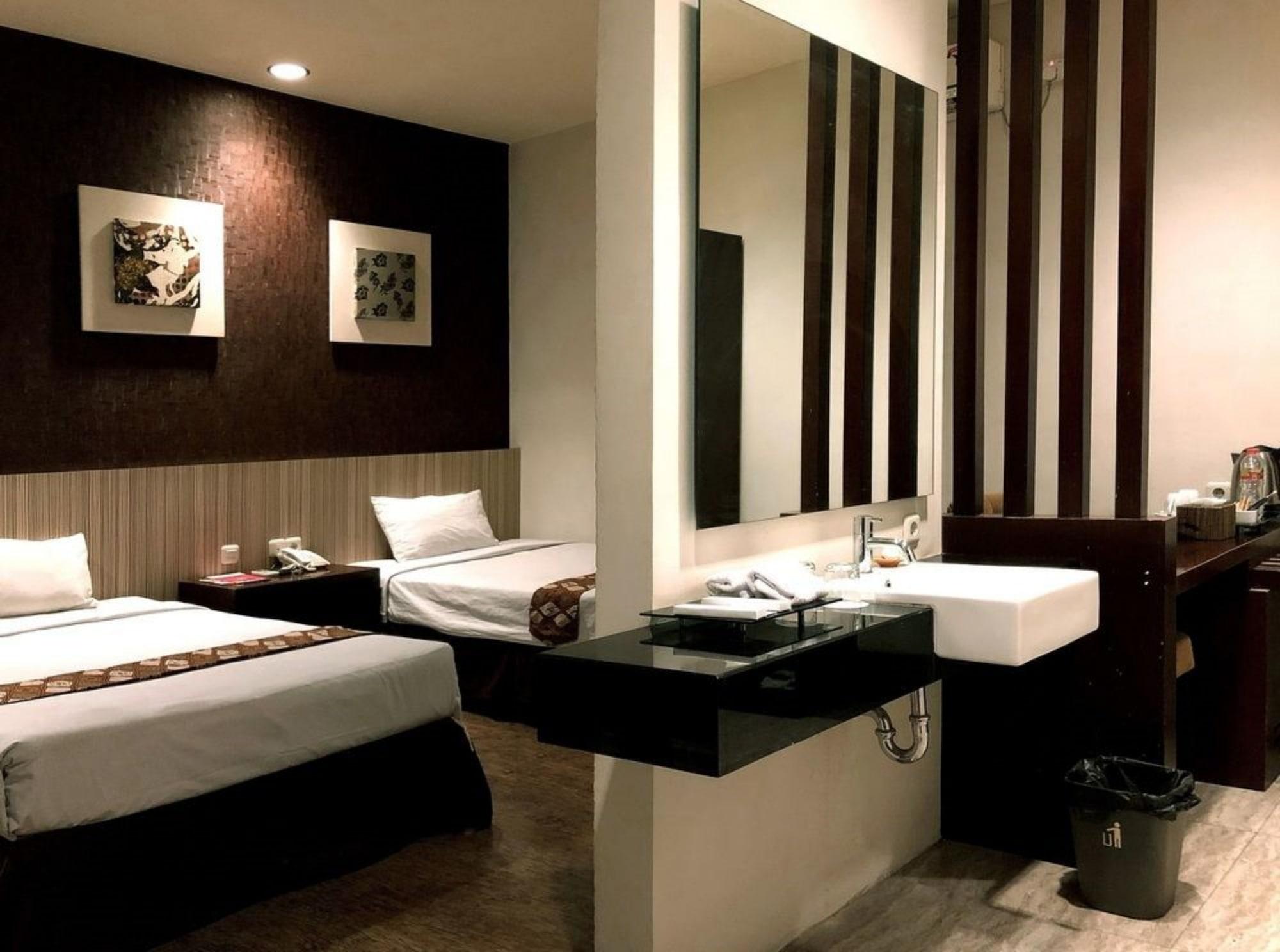 Hotel Sinar 1 Sedati Экстерьер фото