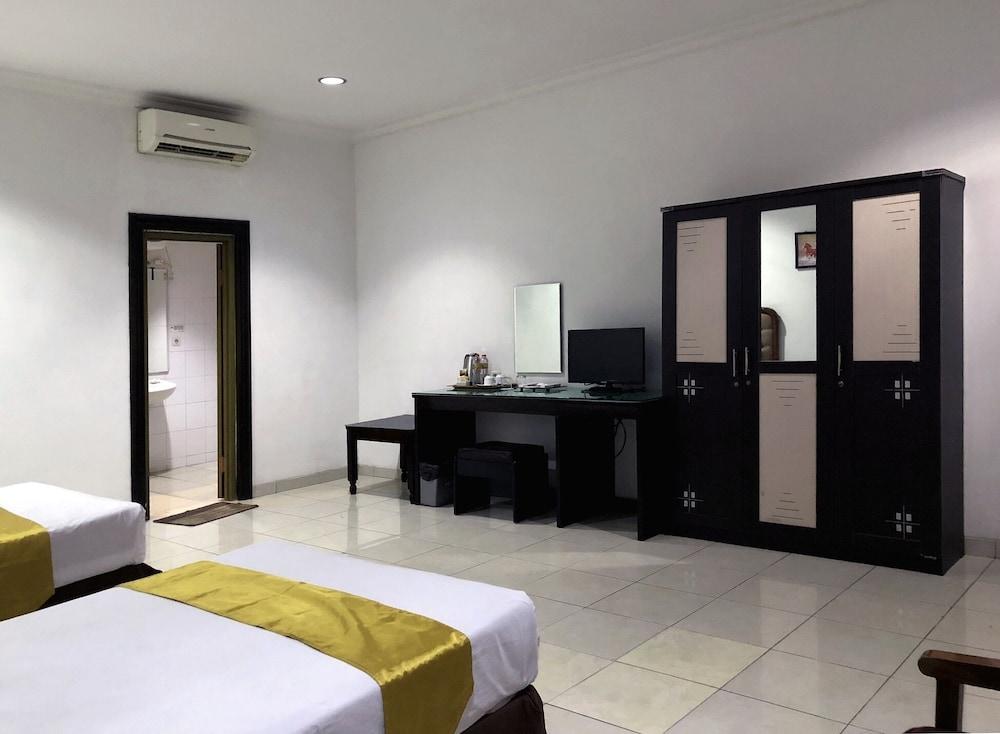 Hotel Sinar 1 Sedati Экстерьер фото
