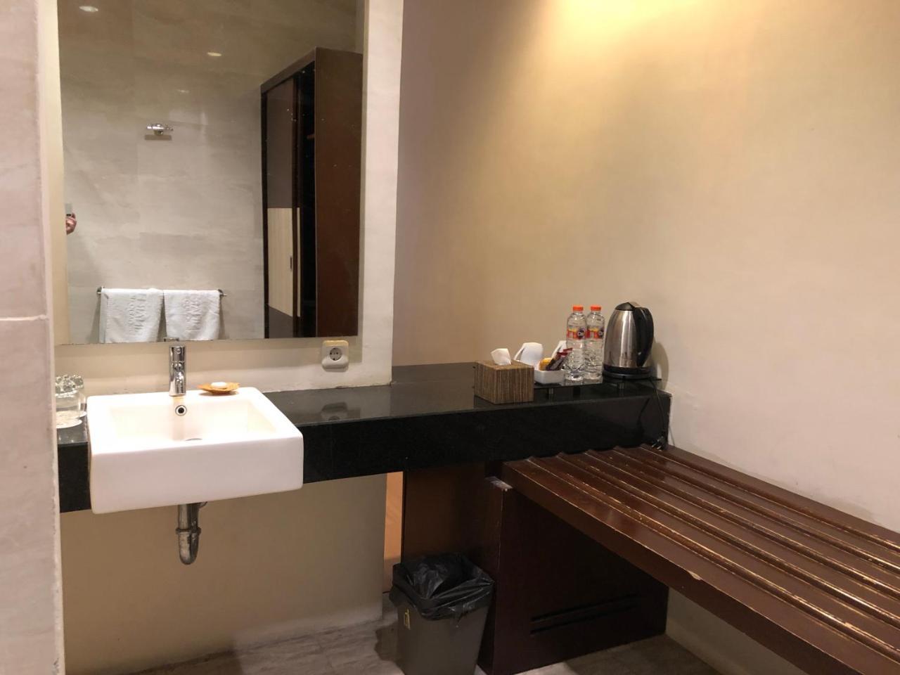 Hotel Sinar 1 Sedati Экстерьер фото